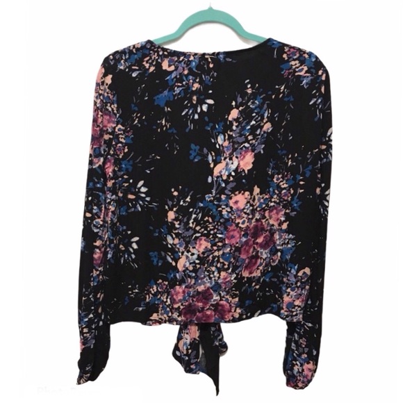 SOLD Lovestitch Boho Floral Front Tie Top Size - Picture 5 of 7